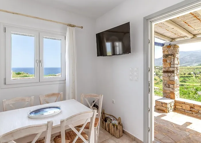 Kalliston Naxos * Akrotiri (Naxos)